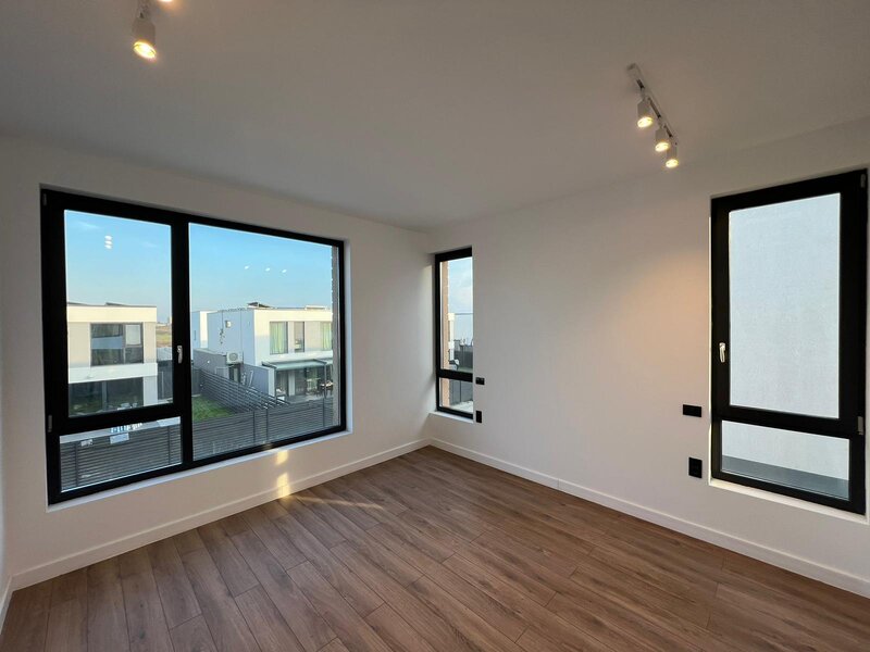 Tunari The Class Villas 3, la cheie, gata de mutare, proprietar